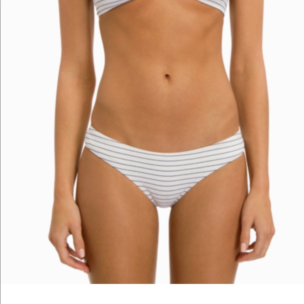Clairee the Criminal Bandit Bottoms NWT
